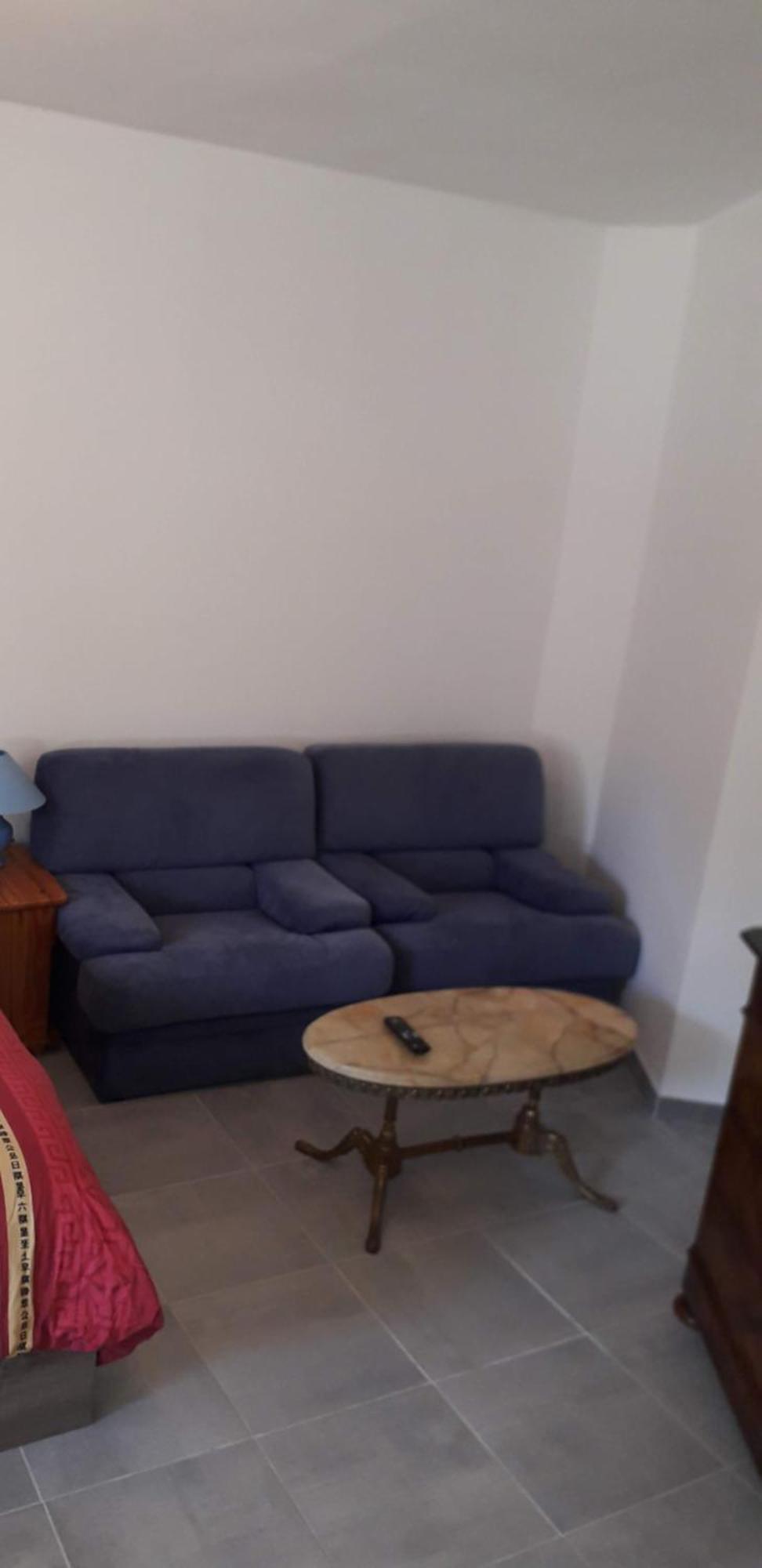 Confortable En Hyper Centre Parking Gratuit Dans La Rue Acces Avec Boite A Clee Διαμέρισμα Καστρ Εξωτερικό φωτογραφία